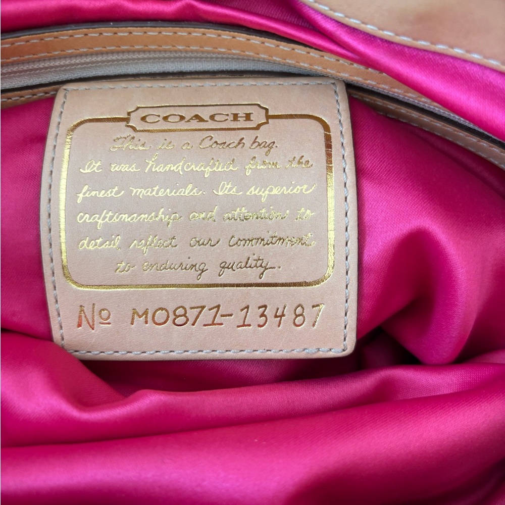 Coach M0871-13487 Hamptons 10th Anniv Limited Ed Heritage Stripe Kiss Lock EUC - Picture 6 of 14